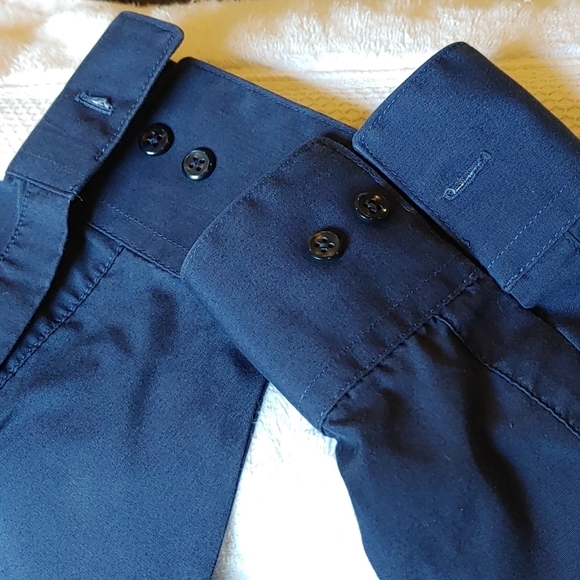 VanHeusen Mens Navy Fitted Dress Shirt - Picture 3 of 7